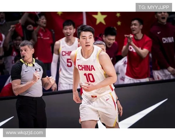 中国男篮迎战亚洲强队 全力争夺世界杯名额 力拼赛场上的每一分