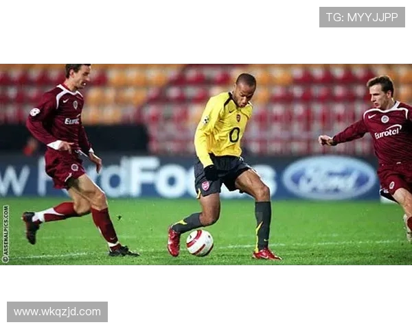 蒂埃里·亨利：从阿森纳传奇到法国足球的精神象征