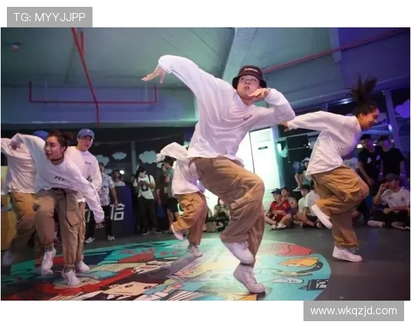 南京街舞队进攻革新探索与实践:打破传统舞蹈界限的全新视角 南京街舞队进攻革新探索与实践:打破传统舞蹈界限的全新视角